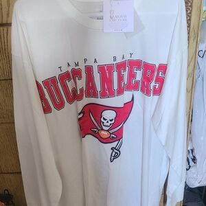 Tampa Bay Buccaneers White Long Sleeve Tee